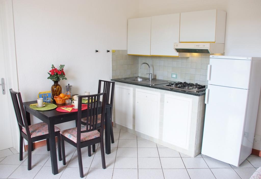 Residence Della Luna ปอร์โตอัซซูร์โร ภายนอก รูปภาพ